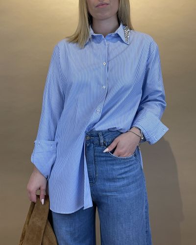 Camicia a righe con colletto cabochon Tensione in
