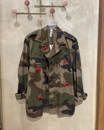 Giacca vintage camouflage con ciliege Tensione in