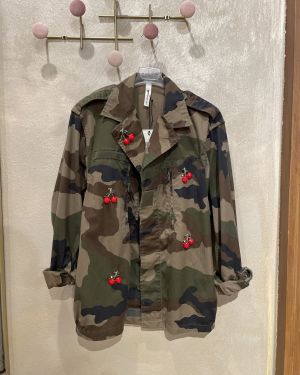 Giacca vintage camouflage con ciliege Tensione in