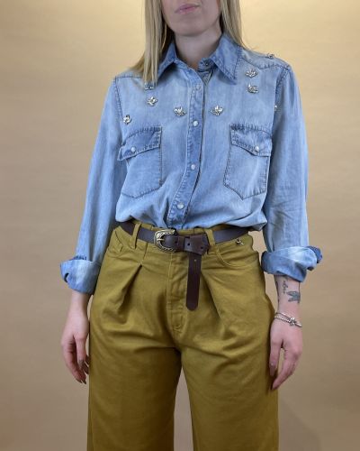 Camicia denim chiaro con cabochon Tensione in