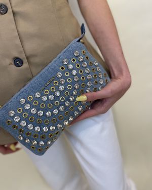 Pochette con borchie e strass in denim La Carrie