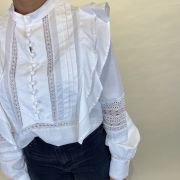 Camicia con pizzo e volant Souvenir