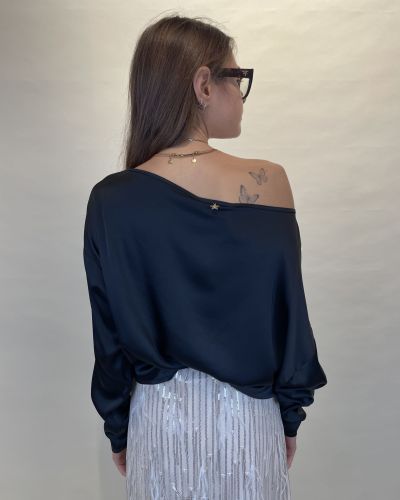 Blusa in raso di viscosa nero scollo a barca Souvenir